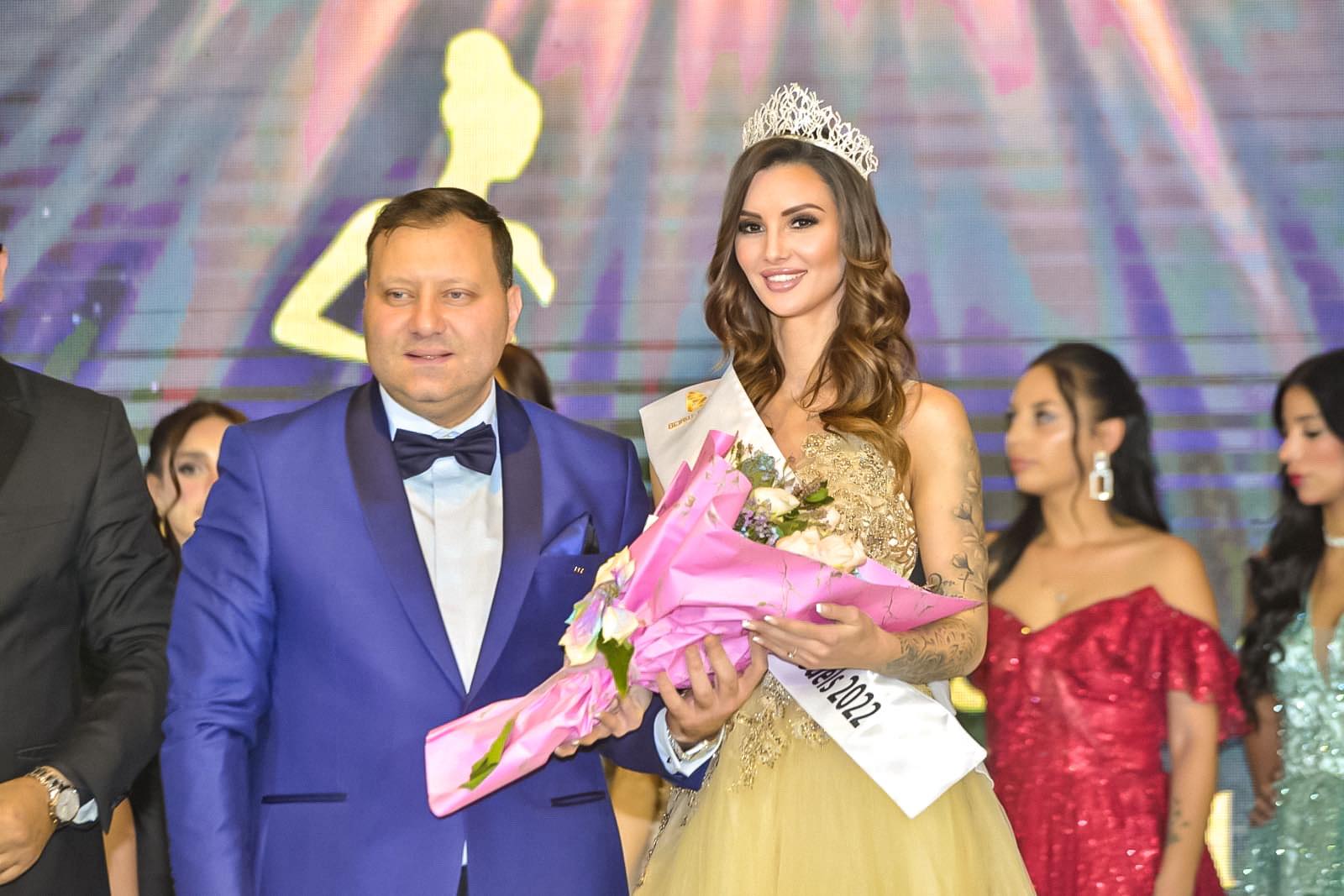 Orosháza büszkesége, Mike Cintia a Miss Hungary döntője után külföldről koronával tért haza lett